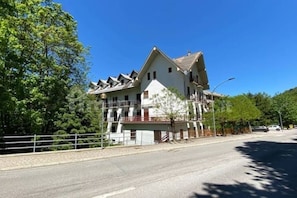 Esterni