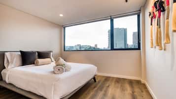 Exclusive Apartment | 3 bedrooms, individually decorated, individually furnished, desk
