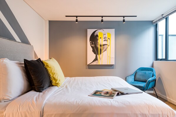 Exclusive Apartment | 3 bedrooms, individually decorated, individually furnished, desk