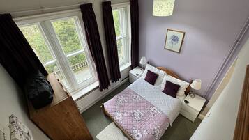 1 bedroom, iron/ironing board, bed sheets