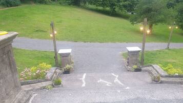 Enceinte de lâhĂ©bergement