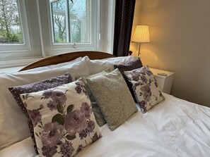 2 Schlafzimmer, Bügeleisen/Bügelbrett, Bettwäsche