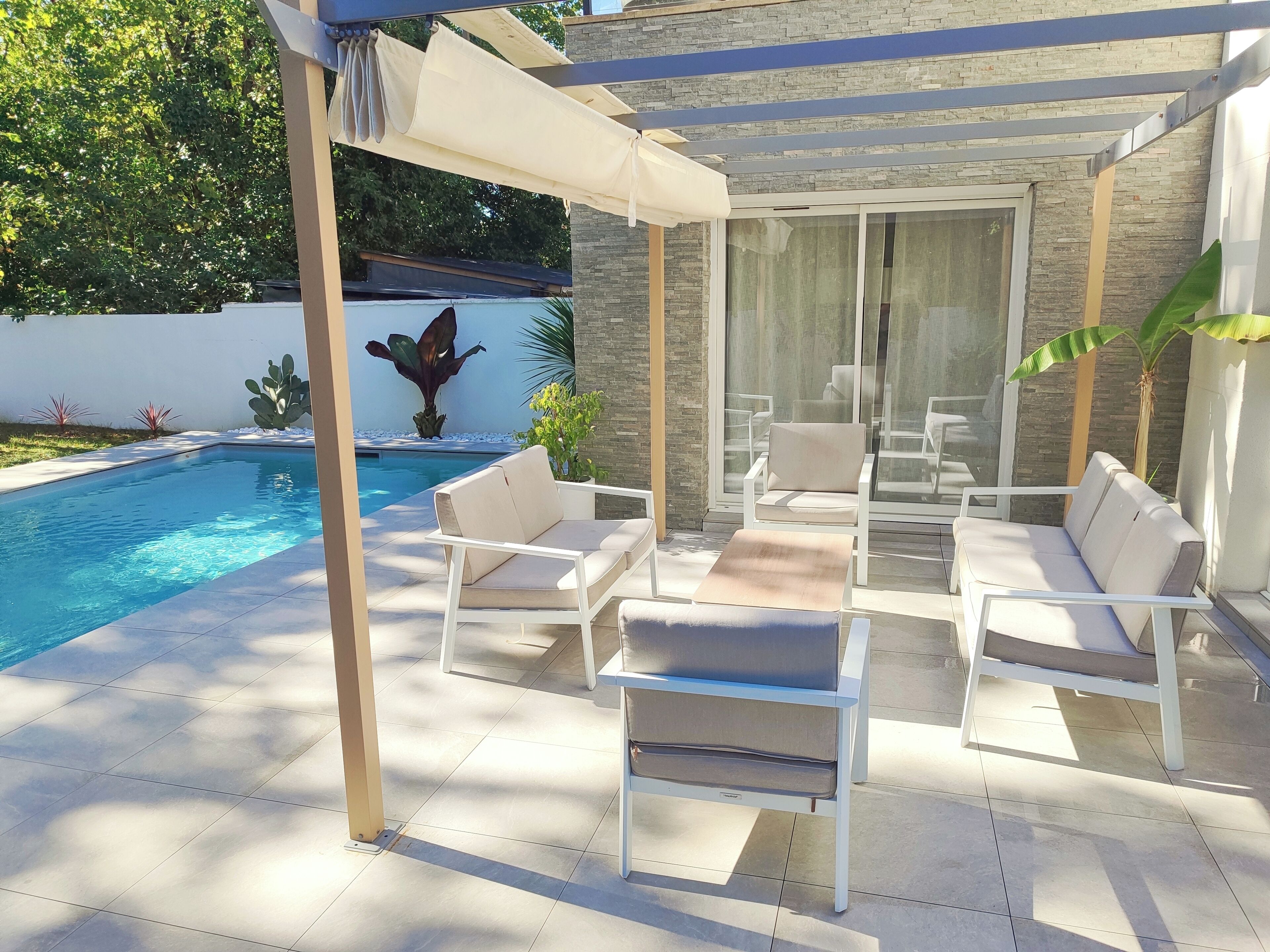 Piscine extérieure, piscine chauffée