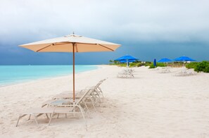 Chaise longue, serviettes de plage