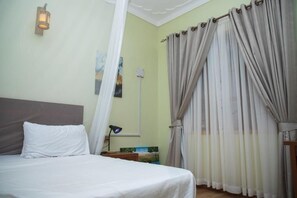 Quarto casal luxo | Wi-Fi de cortesia