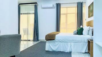 1 bedroom, desk, iron/ironing board, WiFi (free)