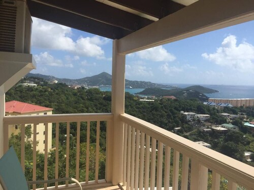 Sea View Deluxe Suite in St. Thomas

