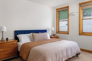 3 slaapkamers, een bureau, een strijkplank/strijkijzer, gratis wifi