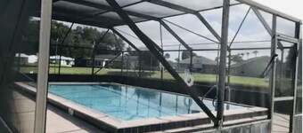 Beautiful 2/2 townhome across from world class Lake Okeechobee Bass fishing ! 