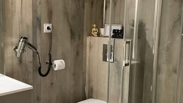 Quadruple Room, Ensuite (Chambre 5) | Bathroom