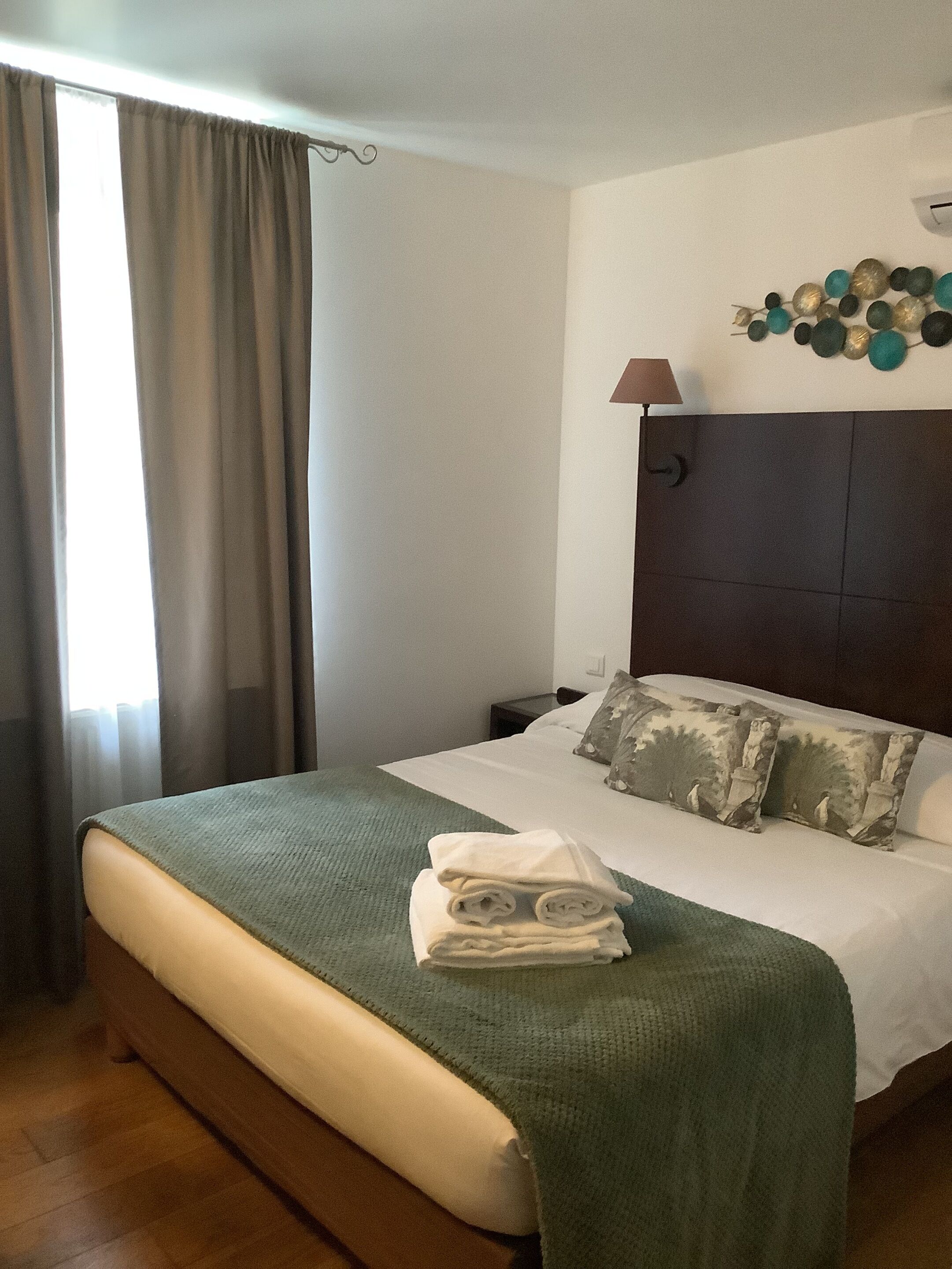 Double Room, Ensuite (Chambres 2 et 3) | WiFi (free)