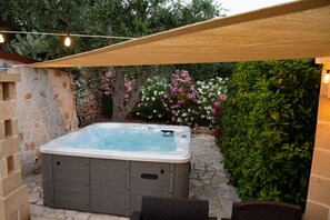 Idromassaggio all'aperto