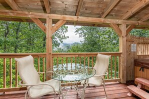 Outdoor dining - Mountain Romance For Two (PIGEON FORGE)