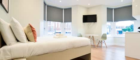 Standard Studio Apartment | 1 間臥室、低過敏寢具、熨斗/熨衣板、免費無線上網