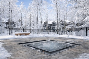 Outdoor spa tub - Tremblant Prestige - Verbier 6-203 (Mont-Tremblant)