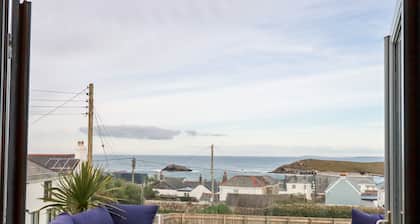 Sea View House