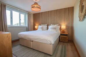 4 bedrooms, individually decorated, individually furnished, free WiFi