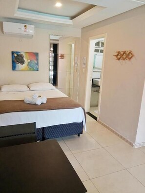 Comfort Room | Premium bedding, pillowtop beds, free WiFi - Cristal do Guarujá Pousada (Guarujá)