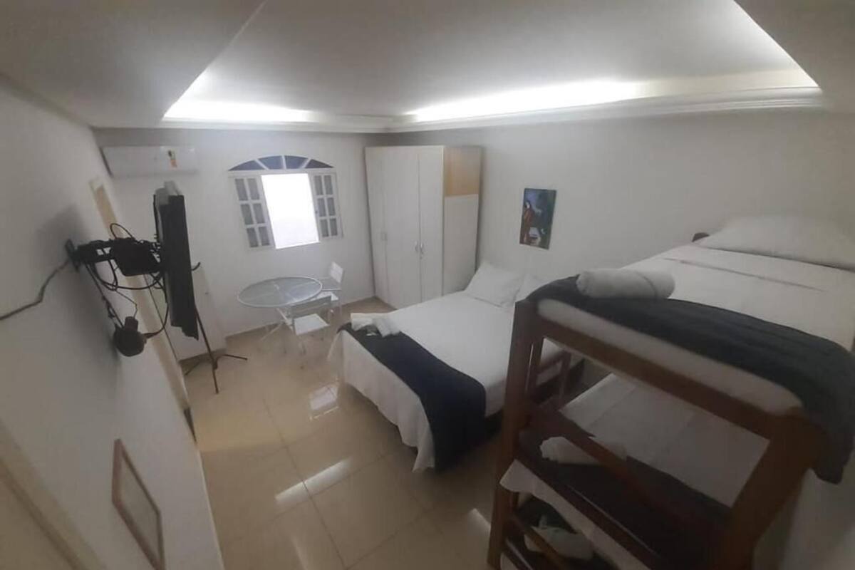 Habitación familiar | Ropa de cama de alta calidad y colchones con acolchado adicional