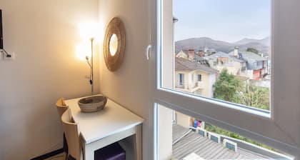 TITHOME 2 - Gare, centre ville, vue montagne et chĂąteau