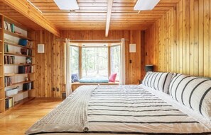 4 多间卧室、熨斗/熨衣板、WiFi、床单