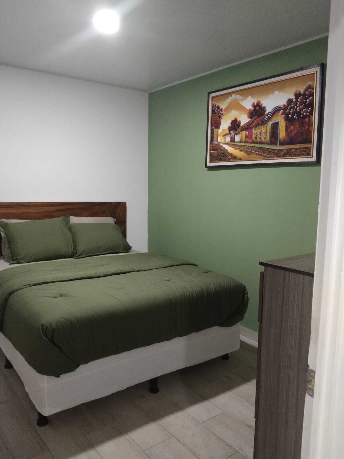 3 bedrooms, iron/ironing board, WiFi (free), bed sheets