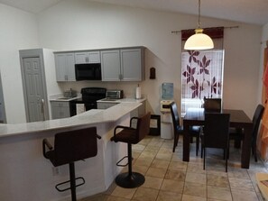 Private kitchen - Our 4 Bedroom Home is priced right for your Orlando Dream Vacation, book it now! (Kissimmee)