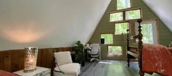 Cabin #2 Amalia - Custom Built A-Frame Artists Retreat - Pet and Kid Friendly