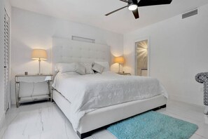 3 bedrooms, desk, iron/ironing board, WiFi