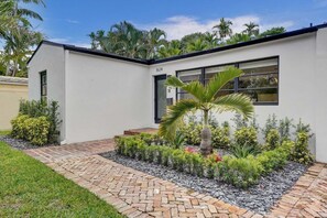 Exterior - hibiscus house Pool Villa (Fort Lauderdale)