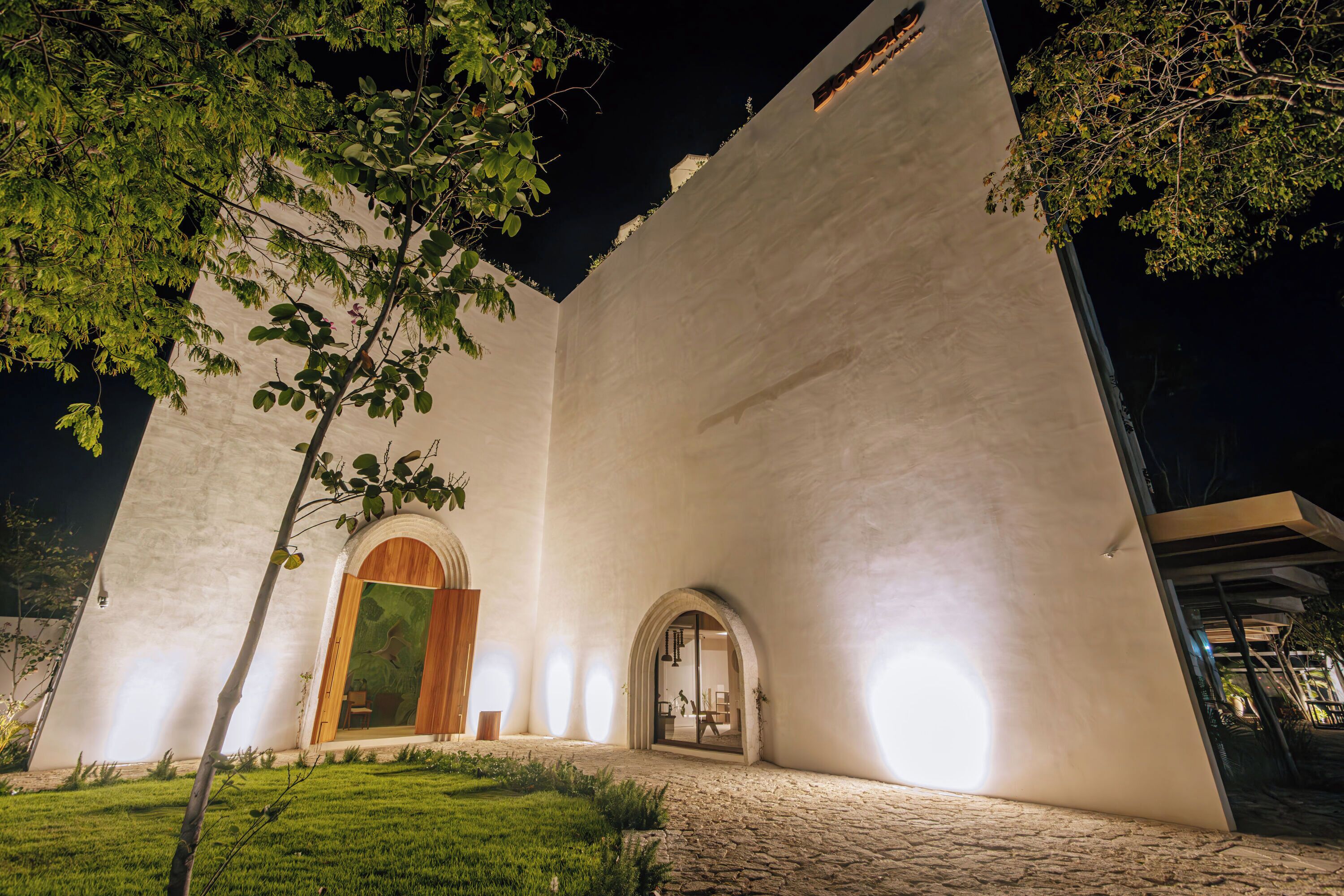 Mặt tiền nơi lưu trú - ban đêm