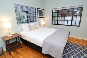 3 camere, una scrivania, ferro/asse da stiro, Wi-Fi gratuito