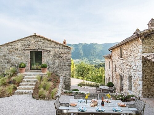 Villa Serena - Private villa with pool in Umbria