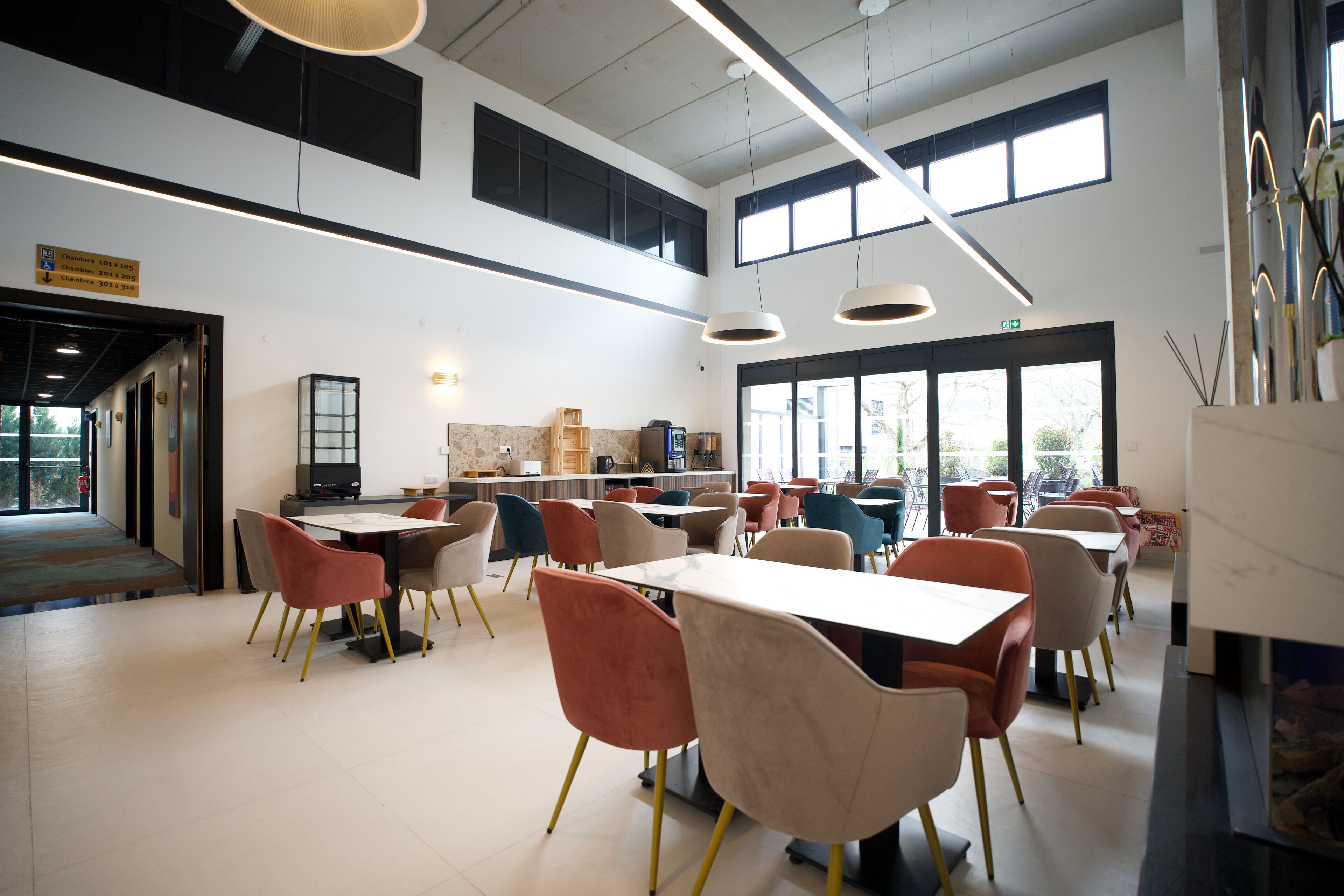 Breakfast area