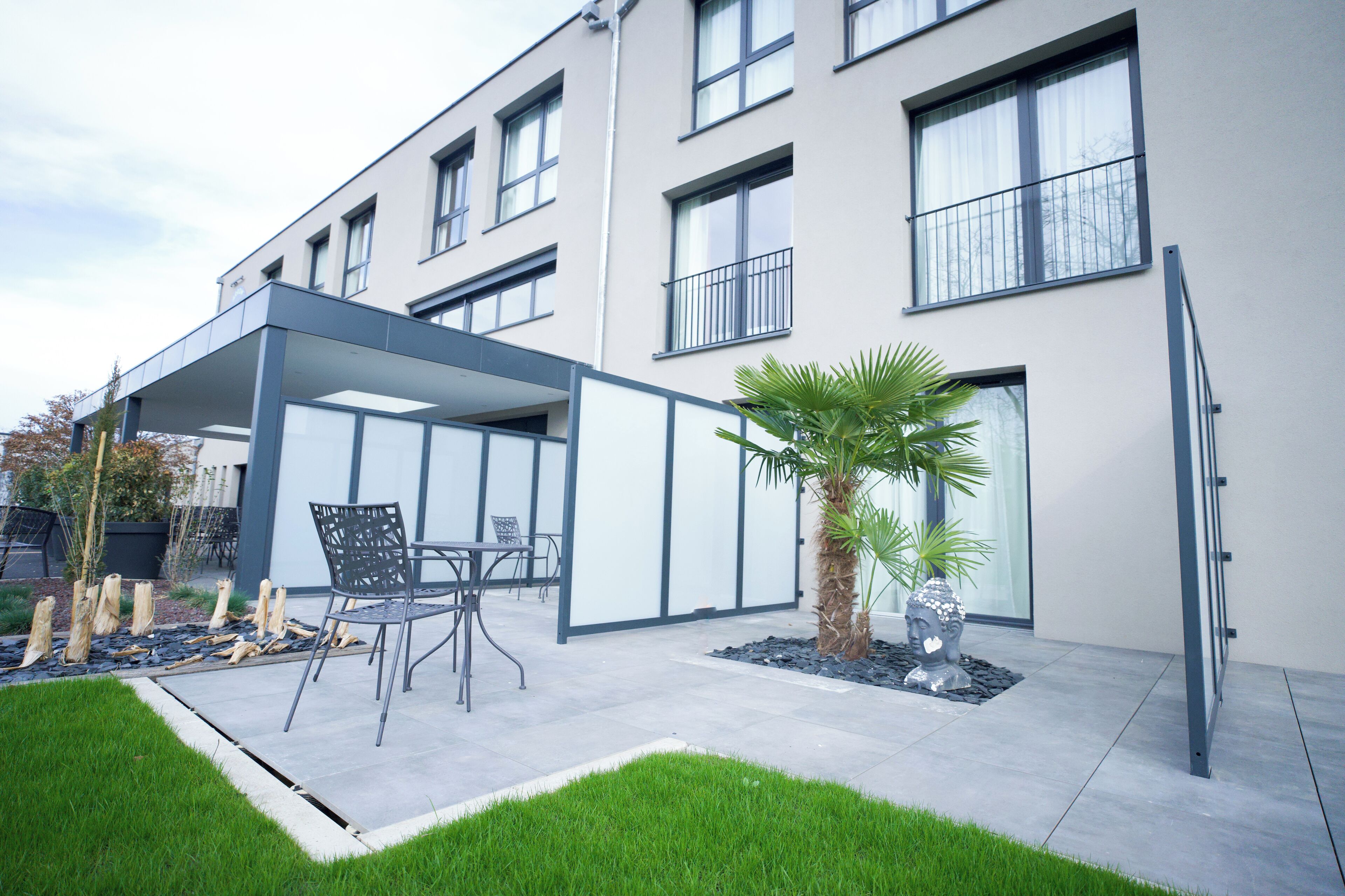 ห้องคอมฟอร์ท | ลานระเบียง/นอกชาน