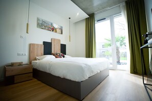 Comfort-Zimmer | Schreibtisch, schallisolierte Zimmer, kostenlose Zustellbetten
