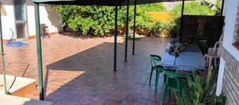 Chalet con Piscina a 10 min de Sevilla