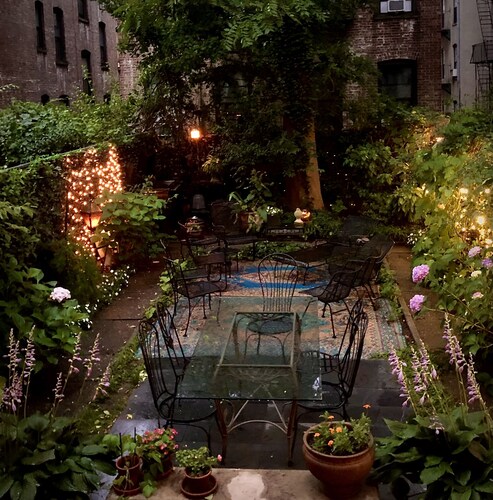 Elegant Uptown Historic District Library/Garden Suite.