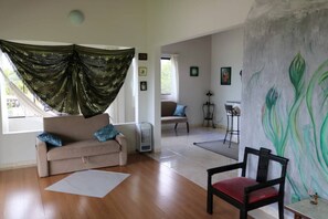 Living area - Casa Ampla com Vista ao mar a 50m da Praia (Governador Celso Ramos)