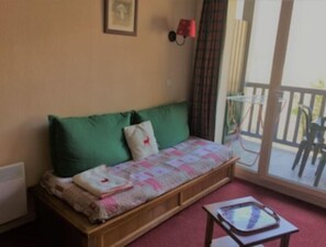 TV - Appartement Pour 6 Personnes Près du Centr, des Remontées Mécaniques et Sensoria (Saint-Lary-Soulan)