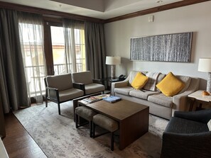 Living area - Vail RITZ Carlton 3 Bedroom Apartment (Vail)