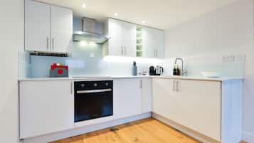 Large Mezzanine Studio Apartment | Private kitchen | Mini-fridge, microwave, stovetop, espresso maker
