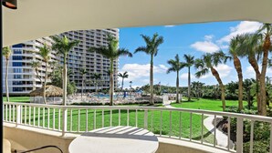 Unclassified image, 4 of 28, button - South Seas Tower 4-104 (Marco Island)