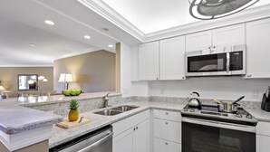 Unclassified image, 5 of 28, button - South Seas Tower 4-104 (Marco Island)
