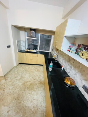 Private kitchen - Djourney Hospitalities 1BF2 the perfect 3BHK stay in the city (New Town)