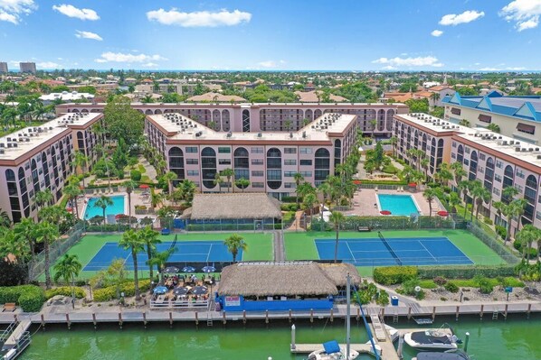 Exterior - Tropical Condo on River With Pools, Spas, and Tennis (Marco Island)