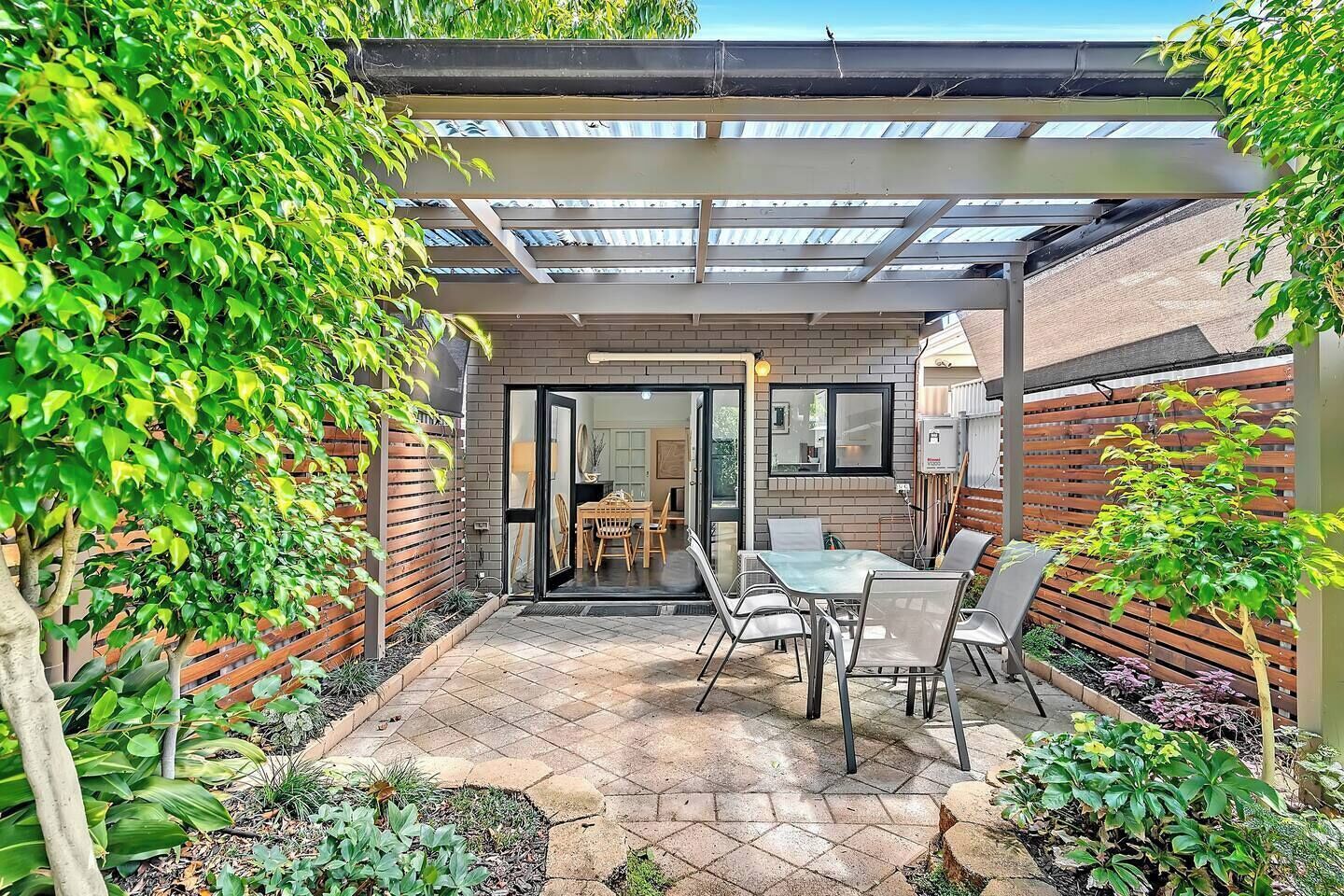 Dine alfresco out on the patio, enjoying Adelaide’s crisp fresh air. It’s covered to be enjoyed year-round.
