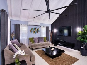 Living area - Modern, Cozy 3Bdr villa w/ pool/gym/beach access (Priory)
