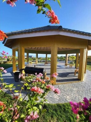 Property grounds - Hillside Seaview Getaway 2 (Florence Hall Village)