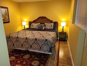2 bedrooms, desk, iron/ironing board, travel cot
